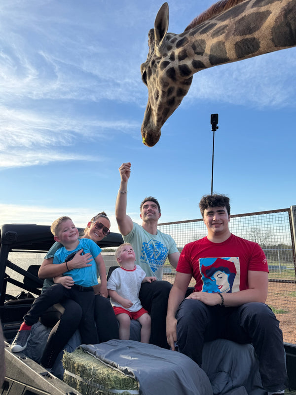 VIP Behind-the-Scenes Giraffe Encounter